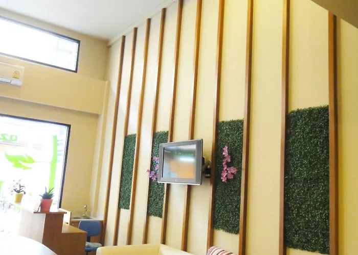 Aleaf Hotel